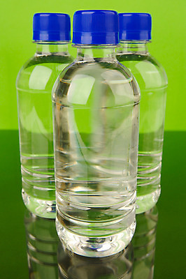 포토 JPG 해외이미지 음료 사람없음 초록색 물 환경 봄 행성 마시기 플라스틱 갈증 에코 내추럴 해외202004 해외포토 자연요소 계절 컬러 모션 재질 우주 파일형식 이미지허브