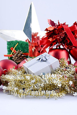 포토 JPG 해외이미지 크리스마스 가방 사람없음 장식 선물상자 쇼핑 상자 12월 오브젝트 해외202004 해외포토 잡화 기념일 선물 날짜 파일형식 이미지허브