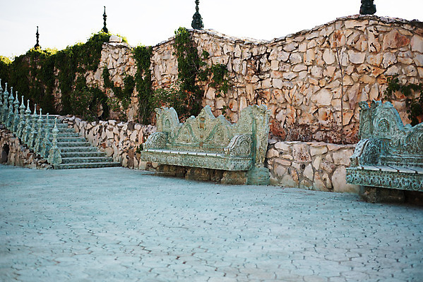 포토 JPG 해외이미지 나무 식물 공원 꽃 도로 길 여행 백그라운드 벤치 자연 벽돌 풍경 잔디 사람없음 야외 초록색 여름 빛 울타리 컬러풀 계단 정원 산책 골동품 바위 시골 보행로 오솔길 원예 장면 내추럴 루트 방법 해외202004 해외포토 계절 공공시설 컬러 의자 교통시설 휴식 취미 담장 돌_바위 생태계 파일형식 이미지허브