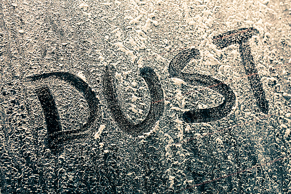 포토 JPG 해외이미지 백그라운드 컨셉 텍스트 창문 손가락 자동차 유리 날씨 추상 사람없음 단어 기록 얼룩 지저분함 질감 먼지 그런지 위생관리 필기체 레터링 해외202004 해외포토 문자 손 육상교통 무늬 재질 관리 감각 파일형식 이미지허브