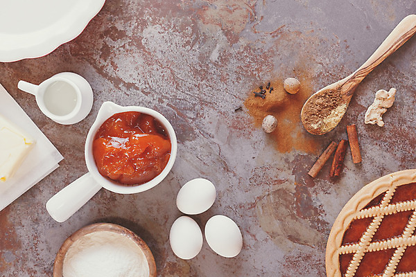 포토 JPG 해외이미지 전통 계절 음식 조각 백그라운드 탁자 호박 휴가 디저트 건강 사람없음 장식 컵 케이크 축제 침묵 할로윈 우유 껍질 가을 흰색 대접 신선 달콤 아침식사 설탕 굽기 크림 향신료 준비 매움 밀가루 레시피 성분 추수감사절 스쿼시 시나몬 타르트 페스츄리 핸드메이드 해외202004 해외포토 식기 기독교 빵 스포츠 컬러 가구 채소 유제품 구기 식사 소리 맛 가루 구이 파이_빵 향미료 파일형식 이미지허브