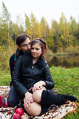 포토 JPG 해외이미지 커플 공원 여자 남자 행복 결혼 잎 2 자연 휴식 함께함 사랑 미소 웃음 사람 야외 두명 여름 침묵 자유 가을 쌍 사과 표현성 해외202004 해외포토 식물 계절 공공시설 감정 컨셉 과일 관계 표정 이벤트 소리 생태계 파일형식 이미지허브