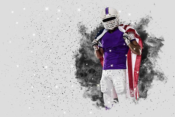 포토 JPG 해외이미지 남자 스포츠 유니폼 공 한명 사람 운동복 보라색 미식축구 축구 미국 깃발 헬멧 럭비공 미식축구선수 해외202004 해외포토 1 옷 컬러 북아메리카 운동선수 구기 보호장비 럭비용품 파일형식 이미지허브