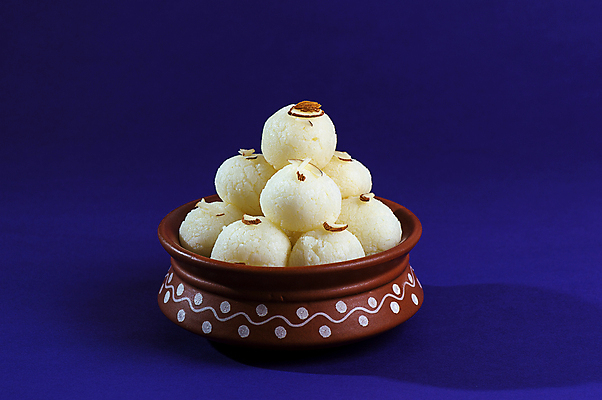 포토 JPG 해외이미지 디저트 사람없음 도자기 원형 사기그릇 인도음식 해외포토 도형 그릇 음식 동양음식 파일형식 이미지허브