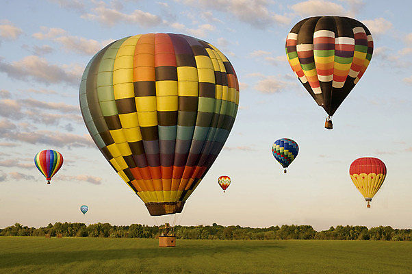 포토 JPG 해외이미지 주간 하늘 풍경 사람없음 야외 열기구 비행 해외202004 해외포토 자연요소 항공교통 파일형식 이미지허브