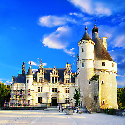 포토 JPG 해외이미지 외관 공원 유럽 문화 여행 밭 건축양식 자연 하늘 날씨 주택 풍경 사람없음 야외 건물 파란색 강 햇빛 태양 여행객 탑 정원 계곡 맑음 궁전 프랑스 시골 화려 중세 역사 왕 그림 프랑스어 해외202004 해외포토 자연요소 문자 건축물 공공시설 건축 나라 컬러 컨셉 고건축 농업 사람 생태계 파일형식 이미지허브