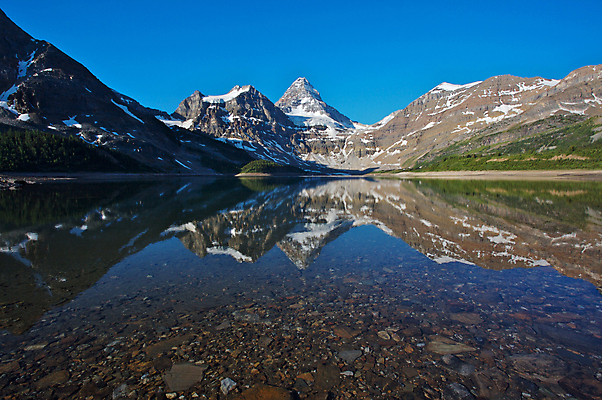 포토 JPG 해외이미지 호수 캐나다 자연 산 풍경 사람없음 반사 얼음 정상 빙하 웅장함 절정 로키산맥 해외202004 해외포토 자연요소 북아메리카 생태계 파일형식 이미지허브