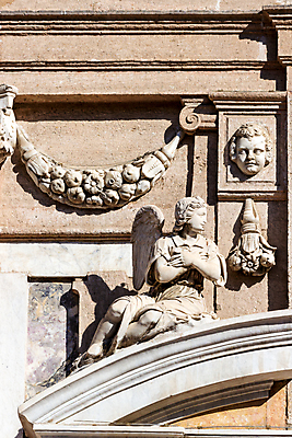 포토 JPG 해외이미지 유럽 종교 조각 여행 백그라운드 하늘 천사 미술 사람없음 파란색 조각상 평화 바위 역사 신성 영원 옛날 해외202004 해외포토 나라 컬러 컨셉 문화예술 조형물 돌_바위 파일형식 이미지허브