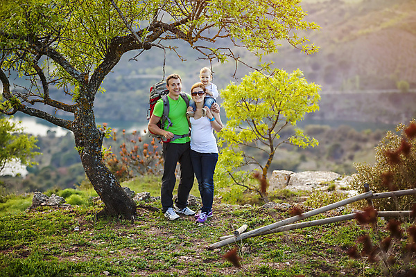포토 JPG 해외이미지 커플 여자 아들 어린이 여행 가족 자연 성공 엄마 산 함께함 3 서기 풍경 세명 태양 여행객 걷기 계곡 트래킹 하이킹 자유 시골 아기 던지기 스페인 아빠 가장자리 정상 언덕 흥분 장면 적재 해외202004 해외포토 자연요소 감정 유럽 컨셉 관계 모션 레저 사람 둘레 생태계 파일형식 이미지허브