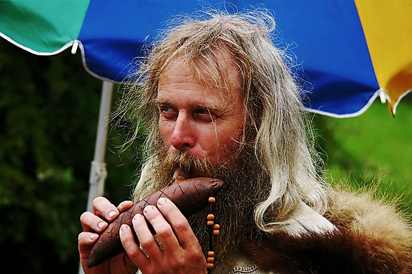 포토 JPG 해외이미지 놀이 휴식 한명 음악가 직물 점토 섬광 아마 옛날 타격 해외202004 해외포토 직업 1 꽃 음악 컨셉 모션 사람 파일형식 이미지허브