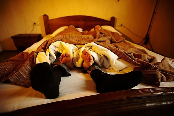 포토 JPG 해외이미지 모델 커플 드레스 여자 꽃 행복 결혼 2 신혼부부 함께함 사랑 한명 미소 웃음 사람 이벤트 성인 유행 신혼여행 축하 도움 우아함 백합 팔 순간 통일 해외202004 해외포토 식물 1 부부 옷 감정 컨셉 관계 표정 신체부위 신혼 파일형식 이미지허브