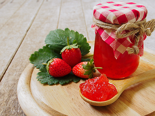 포토 JPG 해외이미지 열매 음식 백그라운드 과일 재료 유리 탁자 딸기 디저트 주택 건강 사람없음 목재 빨간색 숟가락 펼침 수확 신선 항아리 달콤 잼 젤리 마멀레이드 핸드메이드 해외202004 해외포토 나무 식물 컬러 가구 농업 모션 재질 수저 건물 도자기 소스_음식 맛 파일형식 이미지허브
