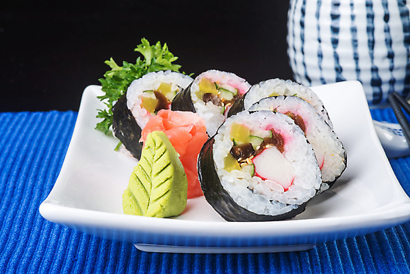 포토 JPG 해외이미지 전통 접시 아시아 음식 백그라운드 밥 오이 새우 어류 요리 동양인 사람없음 일본 검은색 식사 저녁식사 초밥 회 신선 해조류 맛 고추냉이 참치 장어 해산물 날것 롤 연어 생강 점심식사 해외202004 해외포토 식기 나라 컬러 컨셉 채소 갑각류 인종 수중동물 양념 해양식물 일본음식 파일형식 이미지허브