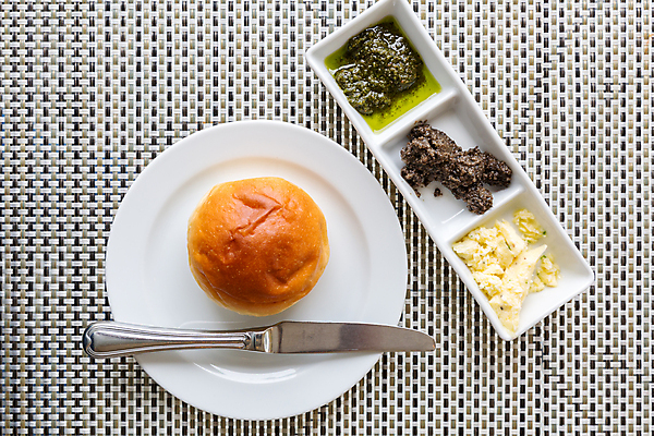 포토 JPG 해외이미지 전통 문화 음식 빵 함께함 건강 사람없음 노란색 저녁식사 여러개 침묵 빵집 프랑스 껍질 신선 그룹 칼 아침식사 바게트 강의 시리얼 굽기 먹기 롤 밀가루 베이글 버터 브라질 프랑스어 이스트 페스츄리 해외202004 해외포토 문자 유럽 컬러 다수 컨셉 모션 상점 식사 소리 남아메리카 가루 구이 파일형식 이미지허브