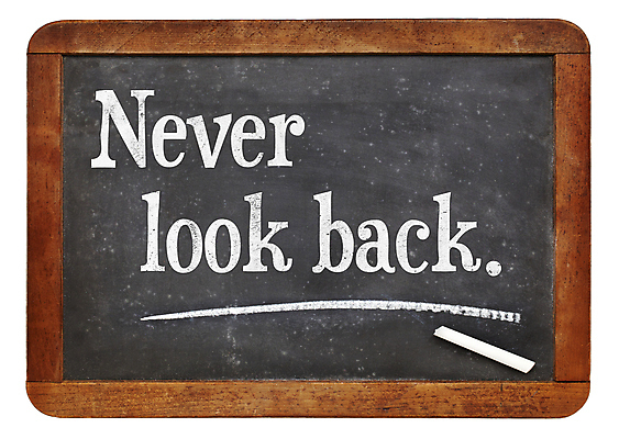 포토 JPG 해외이미지 응시 컨셉 텍스트 미래 아이디어 사람없음 칠판 수확 분필 과거 고립 조언 해외202004 해외포토 시선 농업 초크 파일형식 이미지허브