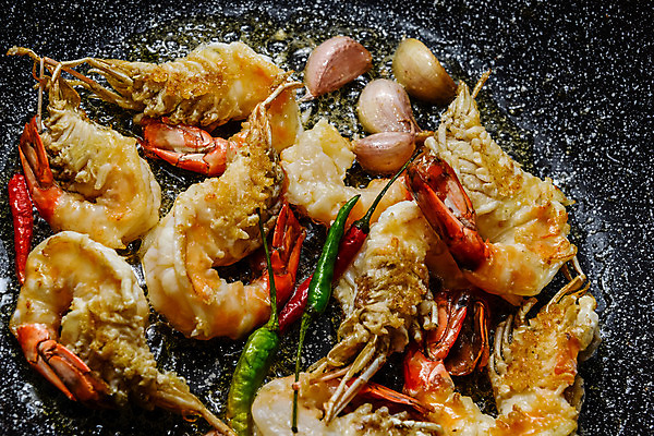 포토 JPG 해외이미지 전통 문화 음식 고추 양파 새우 마늘 요리 사람없음 식사 튀김 시골 지중해 먹기 철 허브 해산물 후추 바질 점심식사 해외202004 해외포토 식물 바다 채소 모션 갑각류 향신료 파일형식 이미지허브