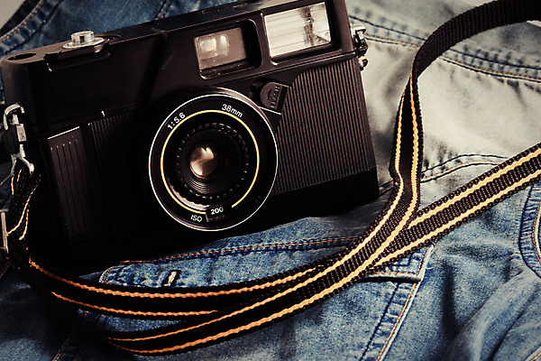 포토 JPG 해외이미지 직업 전통 디자인 여행 신체 유물 프레임 사람없음 카메라 금속 검은색 사진촬영 장비 수확 골동품 공구 청바지 역사 클래식 필름 향수 오브젝트 그림 복고 과거 아날로그 셔터 구식 부정적 옛날 인기 조작 철강 회복 스타일 해외202004 해외포토 감정 컬러 컨셉 농업 바지 재질 전자제품 촬영 화장품 도구 파일형식 이미지허브