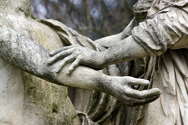 포토 JPG 해외이미지 이동 친절 사람 사람없음 조각상 위로 연대 이해 자선 헬프 자선단체 안락 해외202004 해외포토 컨셉 조형물 봉사 도움 그룹 파일형식 이미지허브