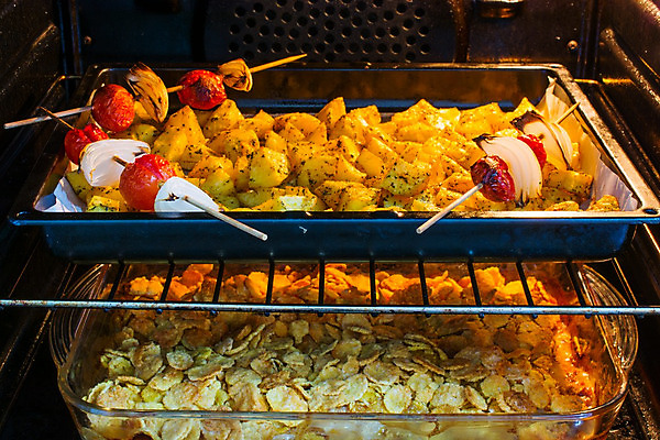 포토 JPG 해외이미지 접시 크리스마스 날개 토마토 양파 새해 감자 쟁반 육류 요리 사람없음 주방 저녁식사 치킨 빵집 샐러드 튀김 지성 안개 덮개 애피타이저 바비큐 엉덩이 굽기 먹기 비만 피부 칼로리 후추 육식 칠면조 점심식사 궤 단백질 석탄 섞기 핸드메이드 화상 해외202004 해외포토 식기 기념일 음식 채소 식재료 모션 조류 날씨 신체부위 상점 식사 뚜껑 상처 구이 몸매 향신료 닭고기요리 영양소 파일형식 이미지허브