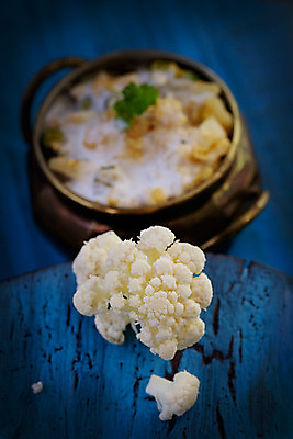 포토 JPG 해외이미지 전통 아시아 다이어트 토마토 채소 탁자 서브 건강 육류 요리 사람없음 목재 숟가락 식사 저녁식사 치킨 시골 신선 뜨거움 수프 인도인 먹기 허브 크림 향신료 국자 준비 유기농 카레 점심식사 채식주의자 핸드메이드 비건 해외202004 해외포토 외국인 나무 식물 웰빙 나라 음식 가구 식재료 재료 모션 주방용품 수저 동양인 채식 닭고기요리 향미료 파일형식 이미지허브