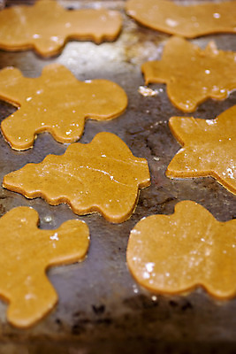 포토 JPG 해외이미지 모양 전통 별 음식 크리스마스 눈사람 휴가 디저트 사람없음 장식 쿠키 얼음 빵집 시골 대접 클래식 달콤 굽기 향신료 생강 핸드메이드 프로스팅 해외202004 해외포토 자연요소 기념일 컨셉 채소 상점 맛 구이 제빵 향미료 파일형식 이미지허브