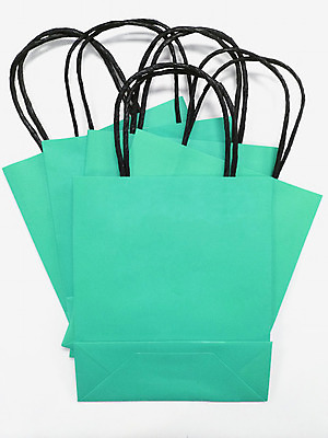 포토 JPG 해외이미지 종이 가방 휴가 종류 3 선물 사람없음 빨간색 쇼핑 컬러풀 파티 판매 세일 고객 오브젝트 흰배경 상업 소매 승진 고립 멀티 해외202004 해외포토 잡화 컬러 백그라운드 이벤트 흰색 파일형식 이미지허브