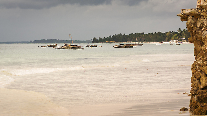 포토 JPG 해외이미지 구름 직업 전통 실루엣 바다 여행 아프리카 자연 하늘 낚시 휴가 열대 어류 사람 풍경 해변 사람없음 목재 물 태양 마을 보트 인도인 어부 고립 탄자니아 해외202004 해외포토 자연요소 외국인 나무 나라 배_교통 재료 레저 촬영기법 동양인 수중동물 생태계 파일형식 이미지허브