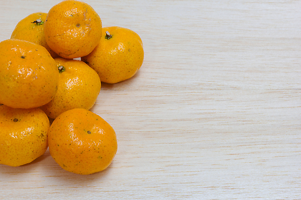 포토 JPG 해외이미지 음료 음식 백그라운드 다이어트 오렌지 과일 재료 탁자 귤 건강 사람없음 목재 빨간색 초록색 파란색 컬러풀 노란색 우주 주스 흰색 신선 그룹 먹기 레몬 유기농 날것 라임 내추럴 해외202004 해외포토 나무 웰빙 컬러 가구 모션 파일형식 이미지허브