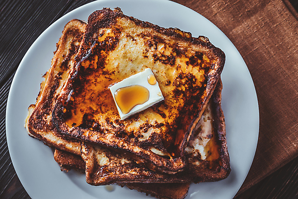 포토 JPG 해외이미지 접시 실내 사람없음 쌓기 버터 메이플시럽 나무배경 해외202004 프렌치토스트 해외포토 식기 백그라운드 모션 내부 토스트 시럽 파일형식 이미지허브