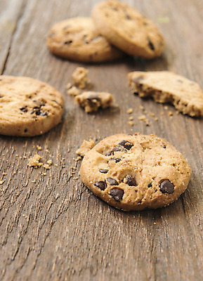 포토 JPG 해외이미지 음식 백그라운드 디저트 사람없음 갈색 쌓기 쿠키 초콜릿 흰색 시골 신선 닫기 달콤 굽기 냅킨 고립 부스러기 핸드메이드 해외202004 해외포토 컬러 모션 맛 구이 파일형식 이미지허브