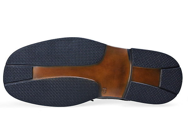 포토 JPG 해외이미지 백그라운드 신발 사람없음 유행 검은색 흰색 우아함 가죽 싱글 고립 운동화끈 유일 해외202004 해외포토 컬러 컨셉 끈 파일형식 이미지허브