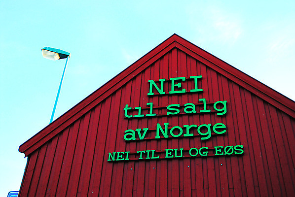 포토 JPG 해외이미지 유럽 벽 노르웨이 사람없음 벽화 반대 반항 유럽연합 해외202004 해외포토 나라 모션 그림 파일형식 이미지허브