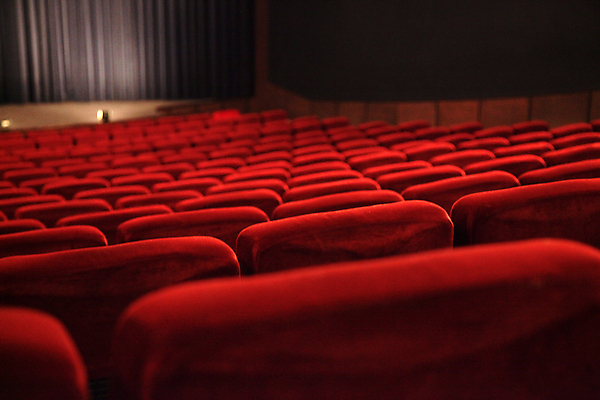 포토 JPG 해외이미지 문화 음악 놀이 미술 이벤트 사람없음 빨간색 빛 축제 콘서트 공연 무대 직물 커튼 점 발표 클래식 배우 영화관 극장 필름 영화 쇼 장면 드라마 스포트라이트 일반 오케스트라 할리우드 연극 객석 브로드웨이 오페라 벨벳 해외202004 해외포토 컬러 컨셉 문화예술 악단 실크 연예인 로스앤젤레스 파일형식 이미지허브