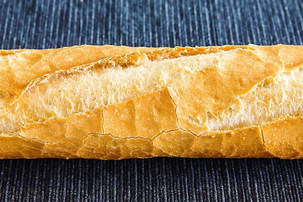 포토 JPG 해외이미지 잡화 음식 빵 백그라운드 사람없음 가로 갈색 검은색 껍질 직물 신선 아침식사 바게트 굽기 롤 덩어리 프랑스어 탄수화물 해외202004 해외포토 문자 컬러 식사 구이 파일형식 이미지허브