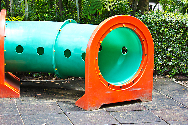 포토 JPG 해외이미지 어린이 장난 놀이 사람없음 야외 장난감 유치원 기쁨 터널 놀이터 튜브 기어가기 해외202004 해외포토 교육 감정 길 모션 사람 파일형식 이미지허브