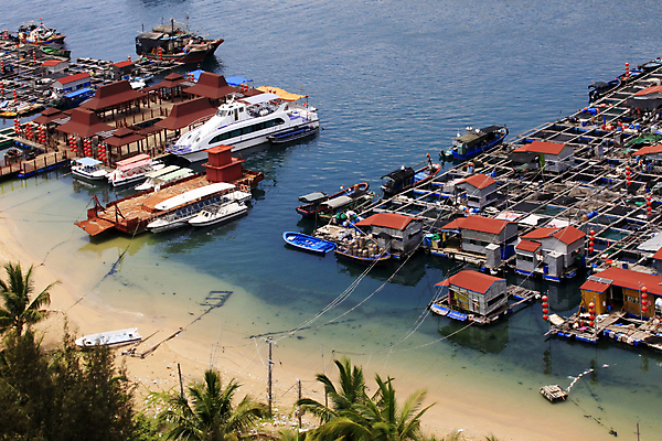 포토 JPG 해외이미지 라이프스타일 아시아 모래 바다 섬 여행 낚시 휴가 휴식 주택 어류 사람없음 햇빛 여행객 마을 중국 보트 깊이 집시 판잣집 해외202004 해외포토 나라 컨셉 배_교통 레저 사람 건물 생활 태양 수중동물 파일형식 이미지허브