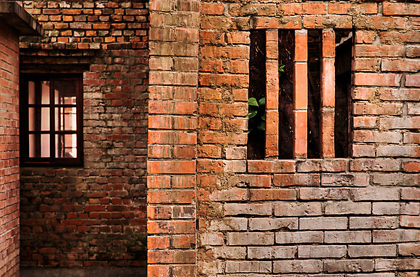 포토 JPG 해외이미지 전통 아시아 벽 백그라운드 유적 건축양식 창문 벽지 벽돌 부활절 동양인 풍경 사람없음 내부 건물 문 검은색 중국 어둠 침묵 놀람 수확 골동품 수수께끼 역사 신비 무서움 폐허 질감 장면 추적 옛날 재 파멸 오싹 해외202004 해외포토 건축물 기념일 건축 감정 나라 컬러 컨셉 농업 모션 표정 인종 소리 파일형식 소멸 이미지허브