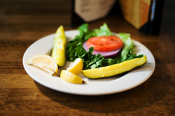 포토 JPG 해외이미지 접시 음식 조각 다이어트 토마토 채소 재료 탁자 양파 요리 사람없음 옆모습 빨간색 초록색 소풍 저녁식사 봄 샐러드 햄버거 흰색 최고 바 뜨거움 고명 상추 굽기 배열 먹기 향신료 속도 유기농 피클 점심식사 딜 해외202004 해외포토 식기 웰빙 계절 뷰포인트 컬러 가구 모션 패스트푸드 건강 야외활동 식사 구이 절임 향미료 파일형식 이미지허브
