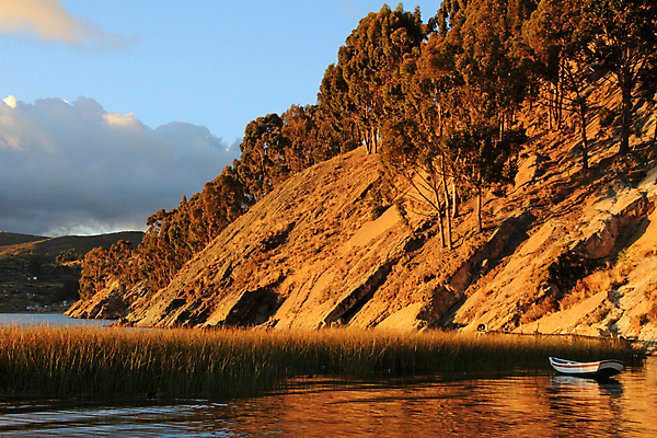 포토 JPG 해외이미지 문화 호수 섬 백그라운드 교통시설 휴가 사람없음 건물 가로 물 파란색 태양 여행객 마을 미국 미니어처 보트 역 승차 작음 사인 함선 스카이라인 남쪽 라이더 루트 볼리비아 잉카 착륙 해외202004 해외포토 자연요소 건축물 컬러 교통 북아메리카 배_교통 모션 아메리카 사람 모형 크기 방향 시설 파일형식 이미지허브
