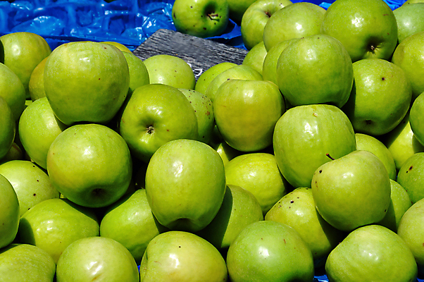 포토 JPG 해외이미지 잡화 음식 백그라운드 농업 과일 자연 사람없음 초록색 농작물 컬러풀 쌓기 상점 신선 그룹 시장 사과 오브젝트 유기농 질감 상업 날것 성분 소매 숙성 해외202004 해외포토 웰빙 산업 컬러 모션 생태계 파일형식 이미지허브