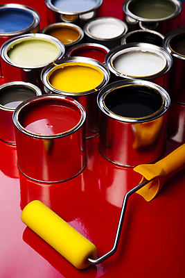 포토 JPG 해외이미지 실내 사람없음 페인트 페인트통 페인트롤러 빨간배경 해외202004 해외포토 백그라운드 통 내부 빨간색 파일형식 이미지허브