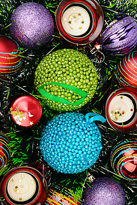 포토 JPG 해외이미지 나무 별 리본 백그라운드 크리스마스 겨울 패턴 목걸이 공 유리 휴가 새로움 매달리기 사람없음 장식 빨간색 초록색 빛 장난감 크리스마스트리 노란색 활발 장식볼 축하 소나무 원형 화려 황금 연도 오브젝트 촛대 상록수 전나무 여의주 가문비나무 해외202004 해외포토 자연요소 도형 식물 계절 기념일 컬러 컨셉 무늬 장신구 모션 재질 파일형식 이미지허브