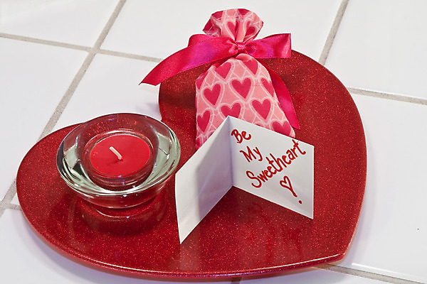 포토 JPG 해외이미지 모양 전통 디자인 계절 기념일 행복 종이 분홍색 크리스마스 가방 포장 휴가 봉투 기념 발렌타인데이 선물 사랑 이벤트 사람없음 장식 빛 놀람 신혼여행 하트 축하 인사 신용카드 생일 화려 메시지 우아함 유혹 편지 심볼 주기 패키지 2월 고립 특별함 해외202004 해외포토 잡화 감정 컬러 결혼 컨셉 모션 데이이벤트 표정 금융 예절 날짜 파일형식 이미지허브