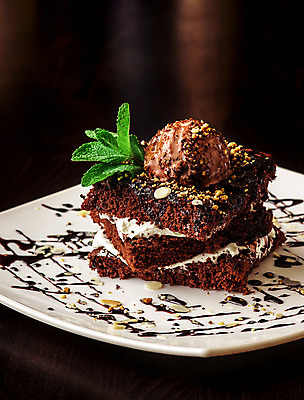 포토 JPG 해외이미지 접시 열매 음식 조각 잎 다이어트 부분 디저트 사탕 요리 사람없음 갈색 쌓기 쿠키 케이크 식당 초콜릿 얼음 식사 카페 빵집 흰색 대접 신선 달콤 맛 상품 설탕 굽기 민트 크림 정사각형 부드러움 시럽 칼로리 코코아 바닐라 브라우니 페스츄리 해외202004 해외포토 자연요소 도형 식물 식기 음료 빵 컬러 컨셉 모션 건강 상점 감각 구이 허브 파일형식 이미지허브