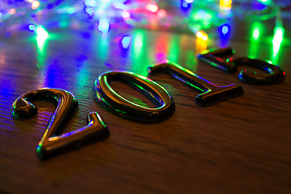 포토 JPG 해외이미지 컨셉 겨울 휴가 조명 사람없음 목재 빛 파티 축하 널 연도 2015년 빛망울 구성 해외202004 해외포토 나무 계절 재료 이벤트 파일형식 이미지허브