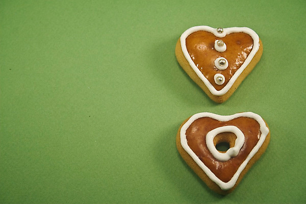 포토 JPG 해외이미지 전통 계절 음식 빵 크리스마스 겨울 휴가 디저트 선물 사람없음 장식 쿠키 과자 얼음 축제 침묵 하트 축하 대접 달콤 맛 유혹 설탕 굽기 묘사 생강 충동구매 고립 노엘 핸드메이드 프로스팅 해외202004 해외포토 자연요소 모양 기념일 컨셉 채소 쇼핑 소리 구이 제빵 과소비 파일형식 이미지허브