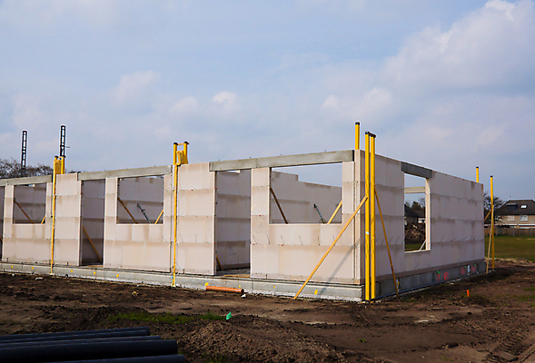 포토 JPG 해외이미지 외관 건축양식 부동산 벽돌 새로움 주택 사람없음 야외 건물 세일 도시 재산 땅 시멘트 대출 개발 진짜 콘크리트 해외202004 해외포토 건축물 건축 컨셉 금융 파일형식 이미지허브