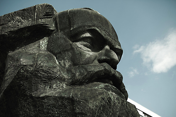 포토 JPG 해외이미지 문화 얼굴 조각 건축양식 하늘 미술 사람 사람없음 건물 숫자 머리 플라스틱 천연기념물 VIP 공산주의 해외202004 해외포토 문자 건축물 건축 재질 문화예술 신체부위 파일형식 이미지허브