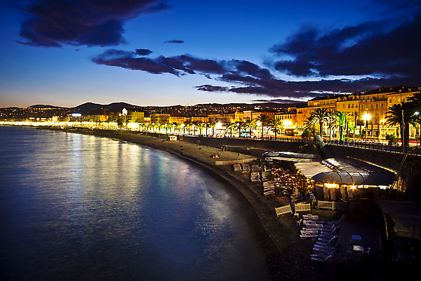 포토 JPG 해외이미지 구름 유럽 야경 하늘 사람없음 야외 건물 도시풍경 프랑스 지중해 해외202004 해외포토 자연요소 건축물 나라 바다 풍경 도시 야간 파일형식 풍경_경치 이미지허브