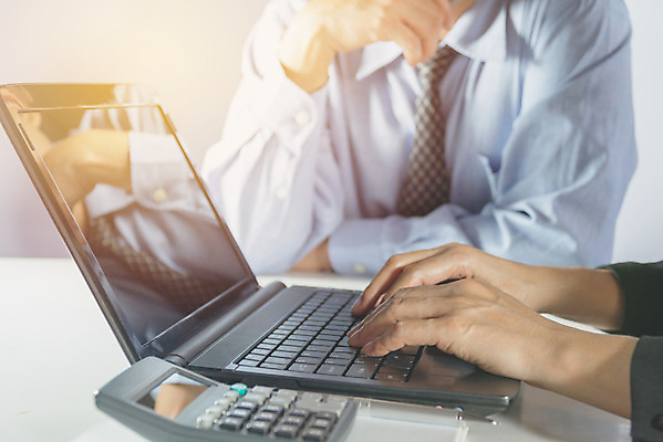 포토 JPG 해외이미지 직업 생각 비즈니스 통신 통계 탁자 모바일 새로움 아이디어 대화 사람없음 사무실 디지털 공책 계산기 업무 작업 그룹 계획 토론 승무원 분석 오브젝트 회계 다락방 마케팅 세미나 프로젝트 해외202004 해외포토 가구 컨셉 문구용품 말하기 경제 장비 파일형식 이미지허브